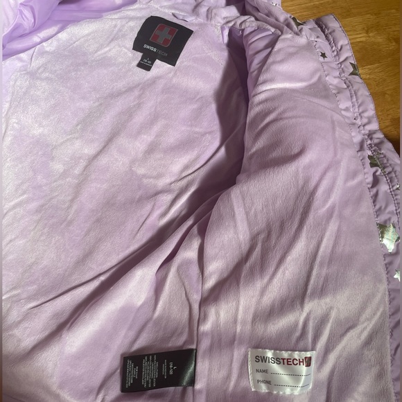 Swiss Tech Girls Winter Puffer Jacket
with Hood, Sizes (10-12)/ (14-16) - Picture 4 of 5